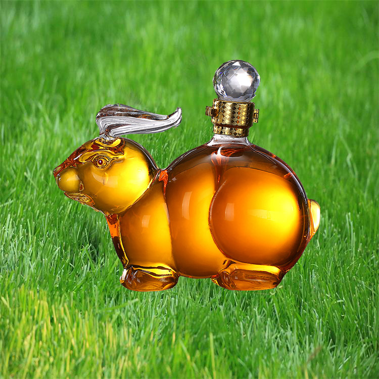 兔子造型玻璃酒瓶创意玻璃小兔子工艺酒瓶生肖兔子玻璃白酒瓶